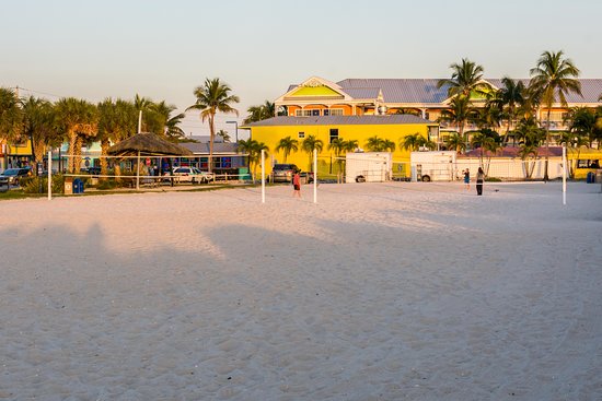 Crescent Beach Family Park-Fort Myers Beach Life