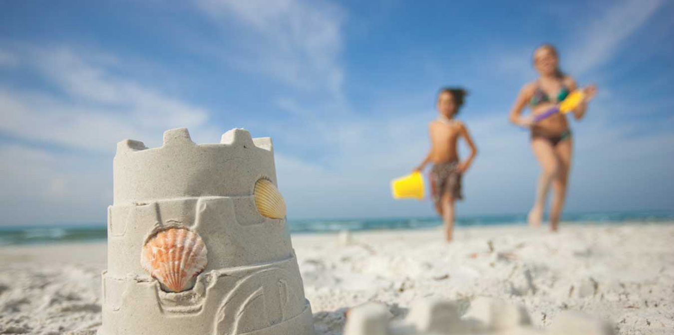 Kids-running-on-the-beach-sand-sculpture-fort-myers-beach-life