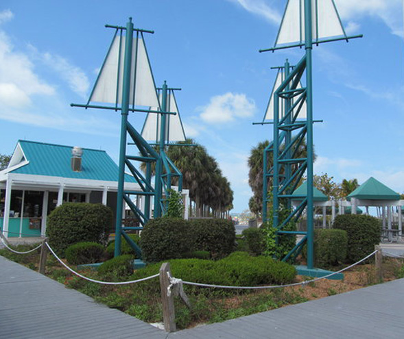 front-entrance-bowditch-point-park-fort-myers-beach-life